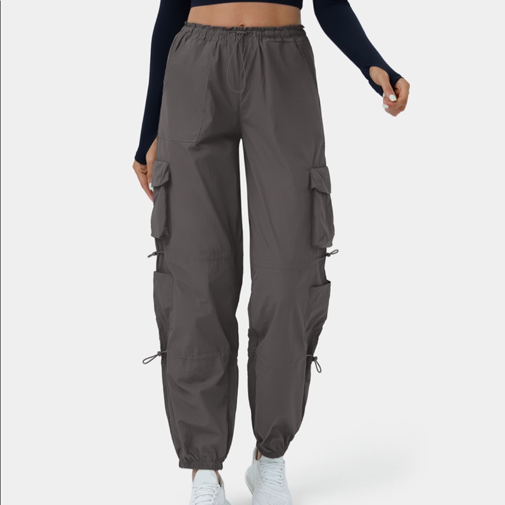 Halara Mid Rise Drawstring Multi Pockets Casual Cargo Jogger